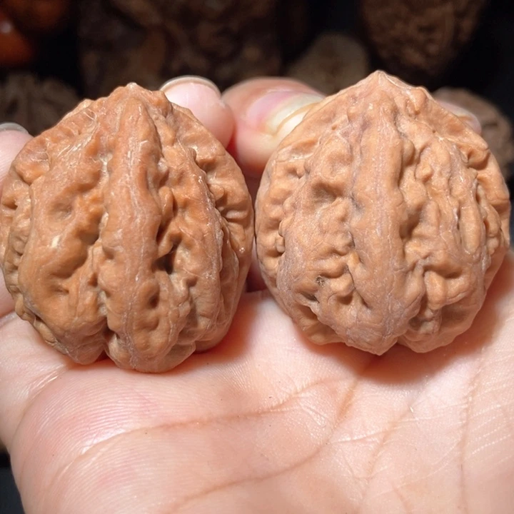 文玩核桃把件东北楸子小雪78