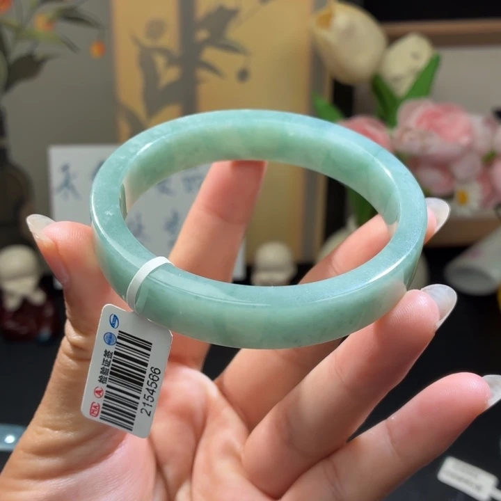 翡翠未镶嵌手镯葡萄肉