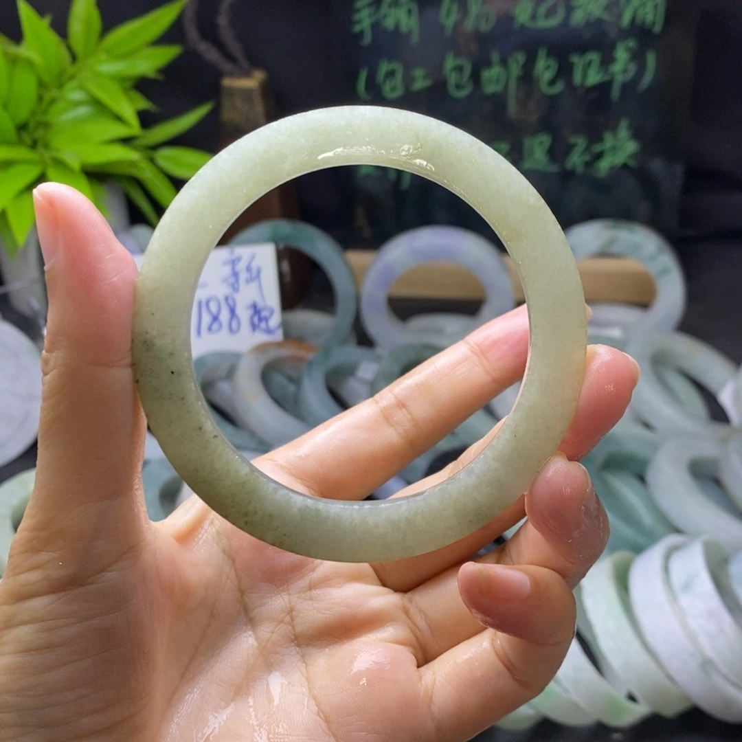 未镶嵌手镯定制翡翠
