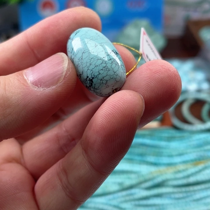 绿松石颈饰未镶嵌