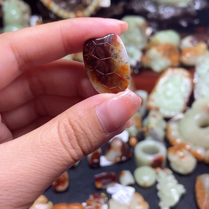 岫岩河磨玉（透闪石质玉）未镶嵌挂件