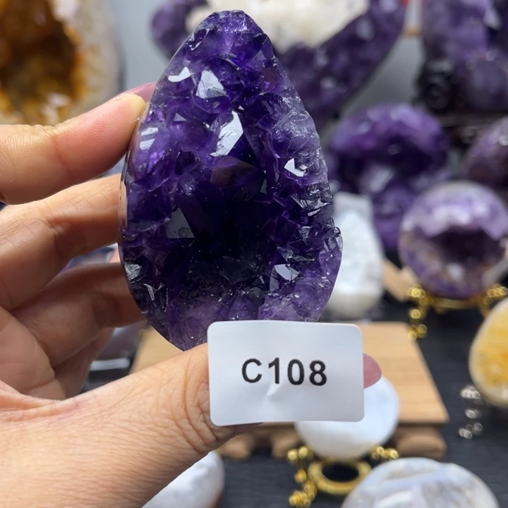 未镶嵌水晶大型摆件（非配饰）