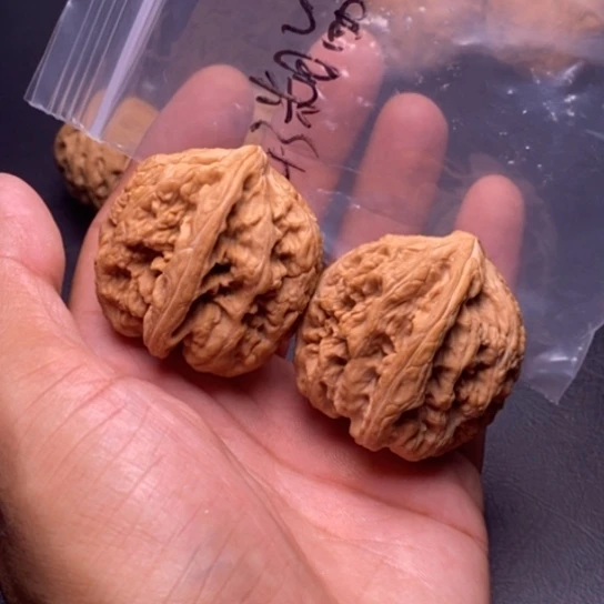 【闪购商品】把件文玩核桃粗筋