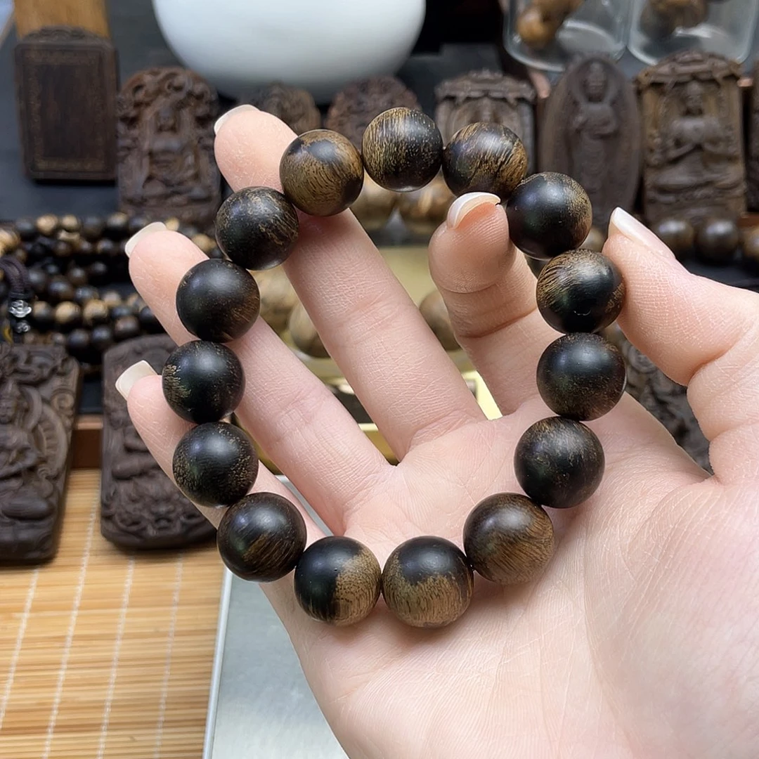 沉香手串莫*达拉干