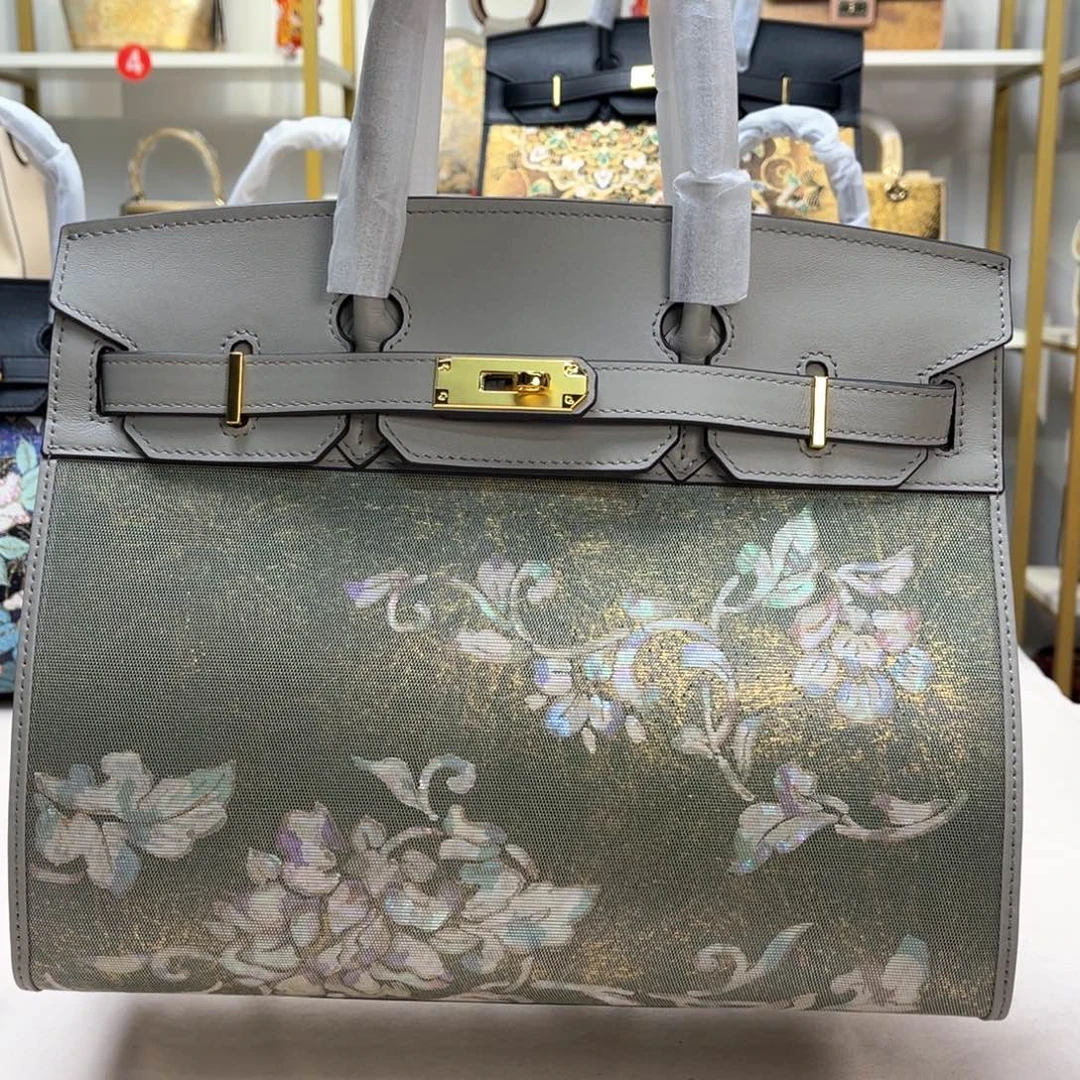 织绣新年快乐！蛇年大吉！