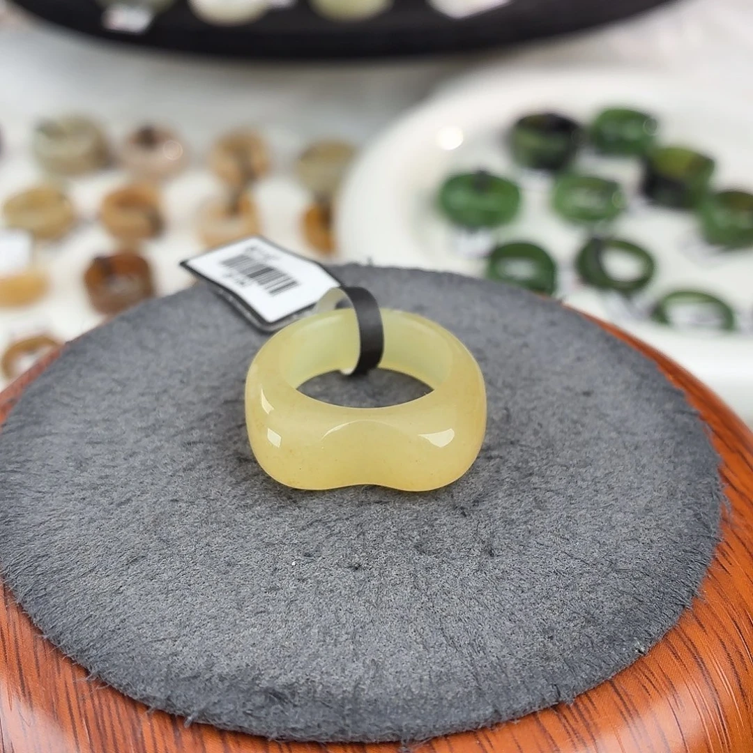 和田玉未镶嵌戒指b38黄糖猫耳17.8不退换