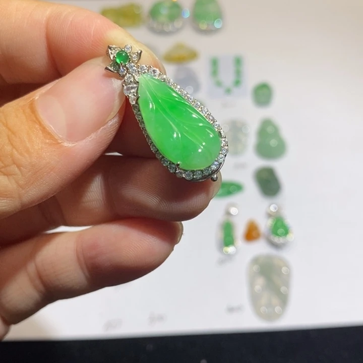 翡翠未镶嵌颈饰翡翠