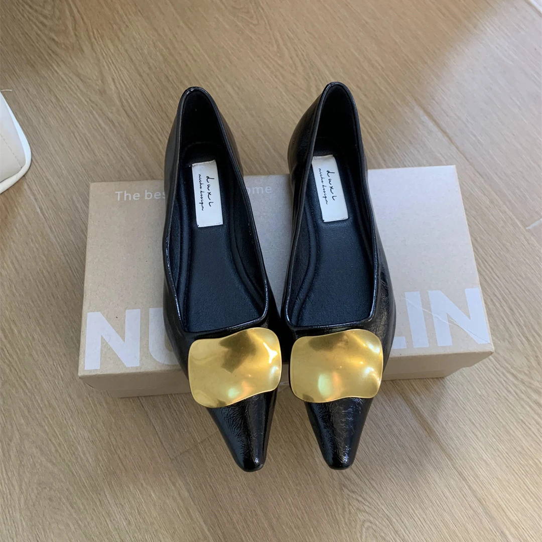 【JTG&SHOES 官方正品】韩版气质金属扣尖头平底单鞋女2025年春季