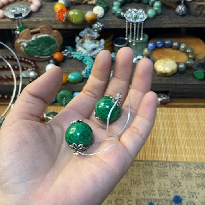 南红玛瑙颈饰未镶嵌