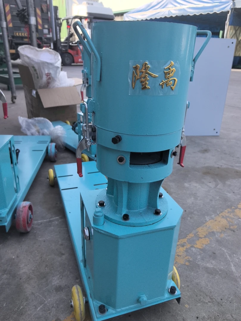 隆禹机械 新款200型颗粒机轮转盘不转环膜颗机剂饲料机牛羊鸡鸭鹅
