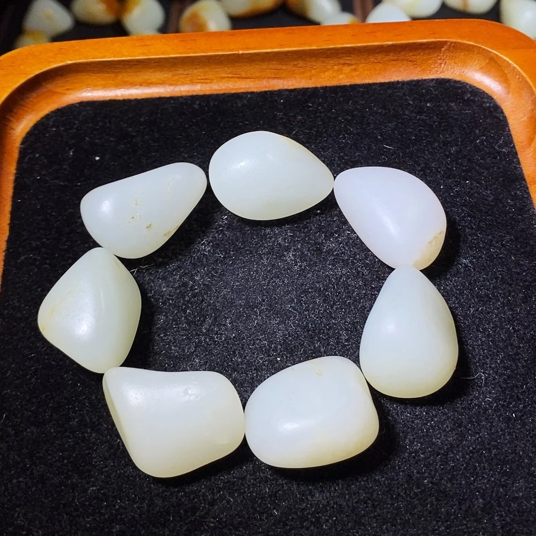 和田玉未镶嵌手链