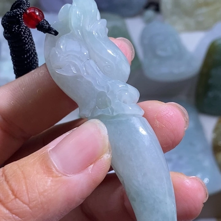 【闪购商品】颈饰未镶嵌翡翠龙牙