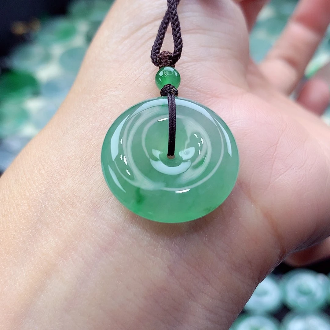 颈饰未镶嵌翡翠编号15。尺寸21.6-5.8