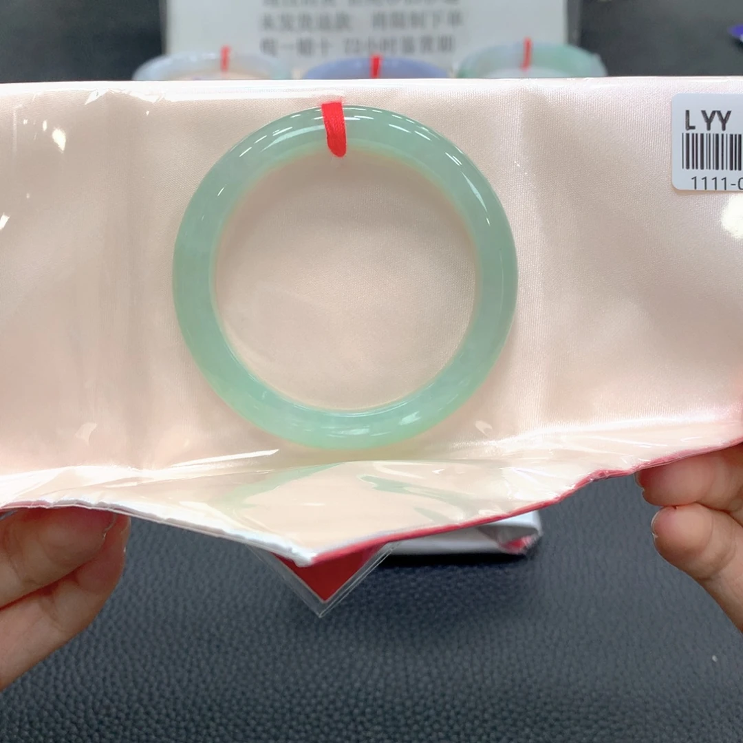 翡翠未镶嵌手镯8号