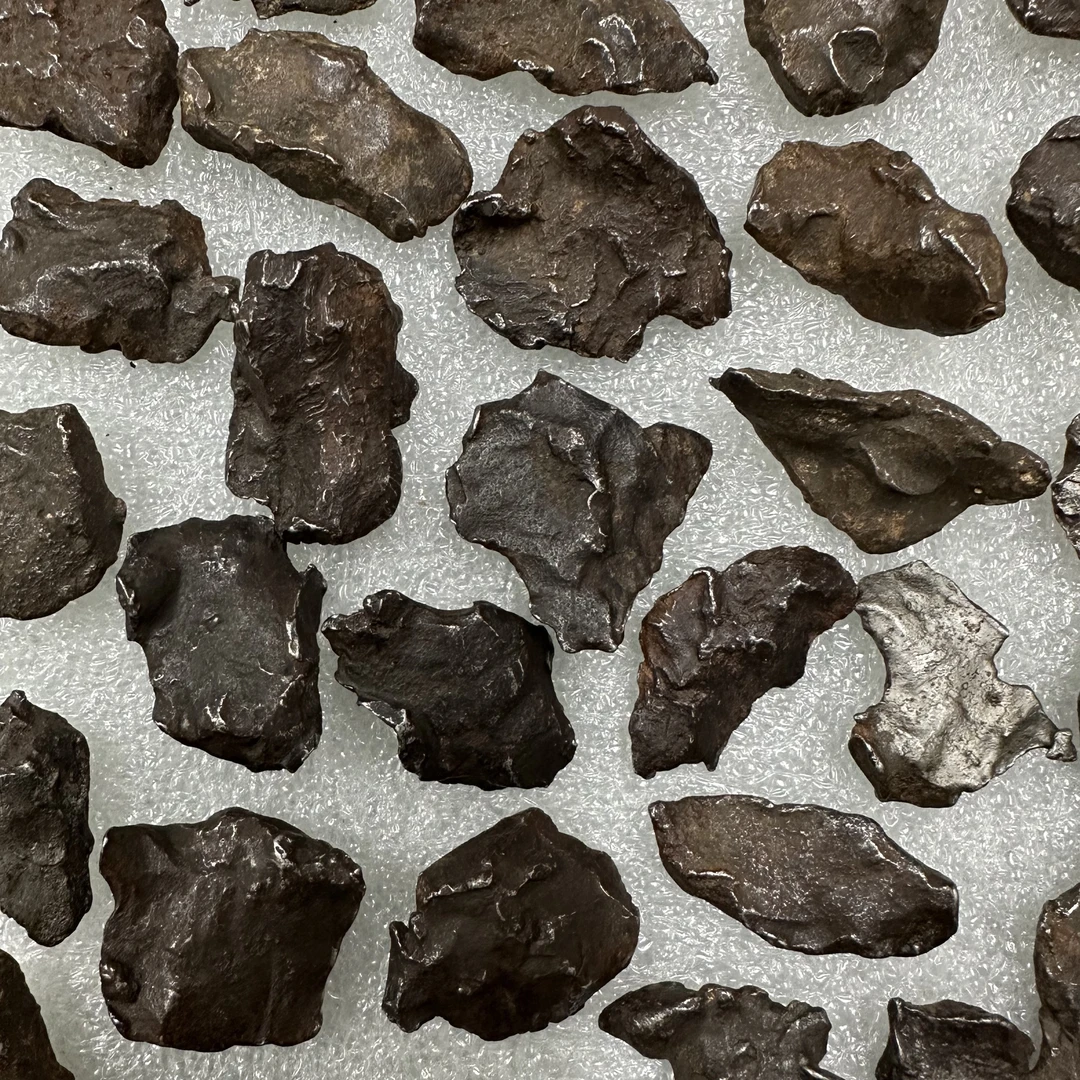 【埃及卡米尔铁陨】强吸磁原石 直播间一物一拍价格链接