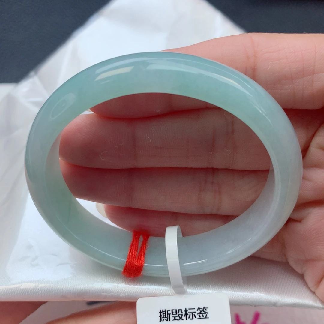 翡翠未镶嵌手镯55.5贵妃糯化果绿底半山水