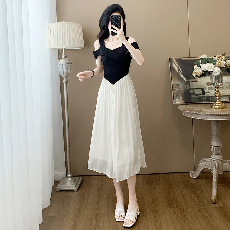 2025新款夏季短袖简单大方连衣裙高级感气质显瘦漏肩露背A字裙子