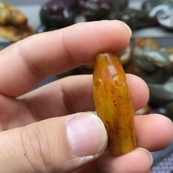 未镶嵌蛇纹石玉颈饰
