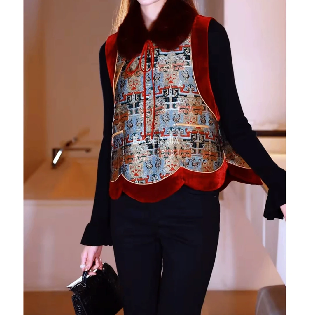 深圳乔莎【倾国倾城】新中式国风非遗织物艺术华贵水貂毛马甲.