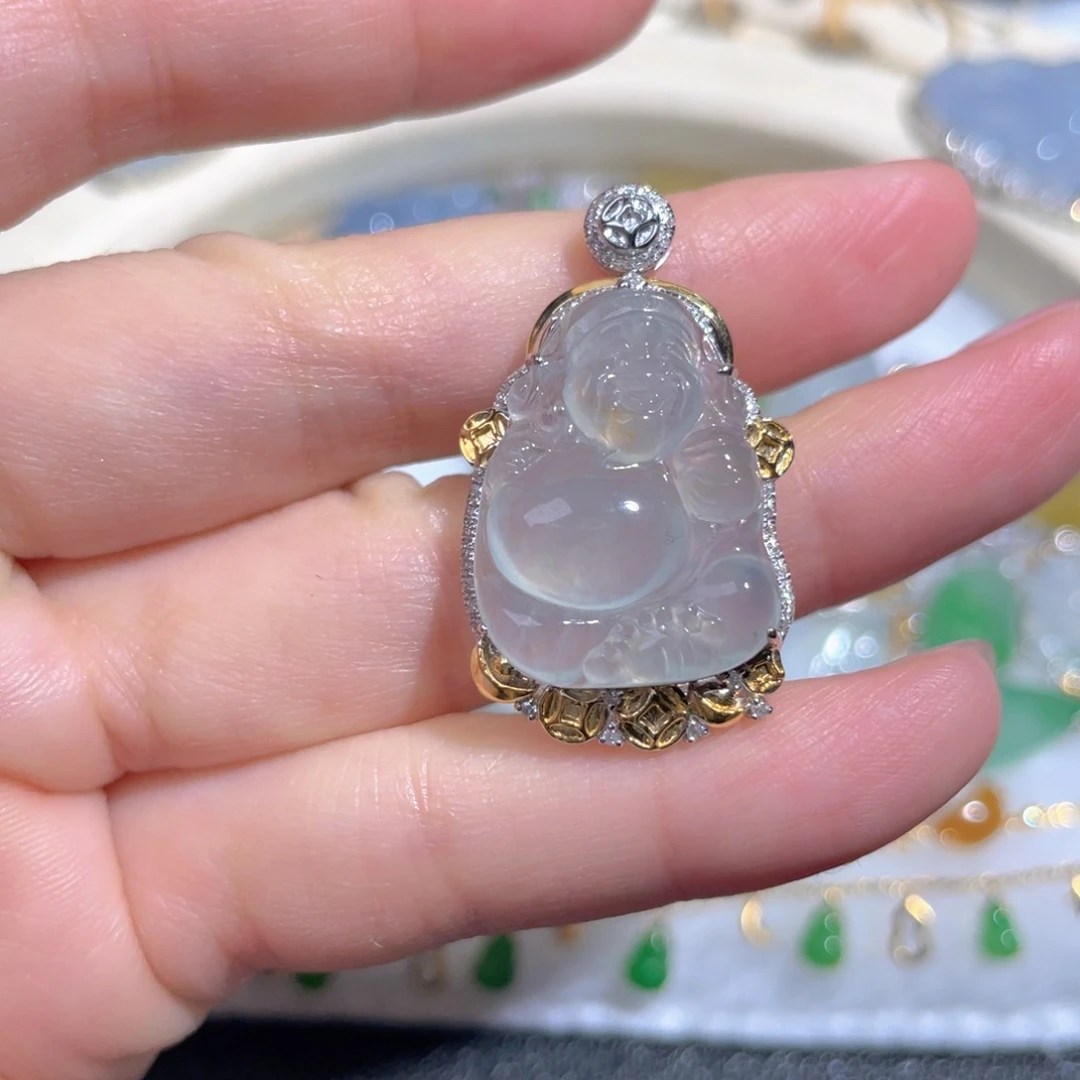 翡翠颈饰18K金镶嵌翡翠