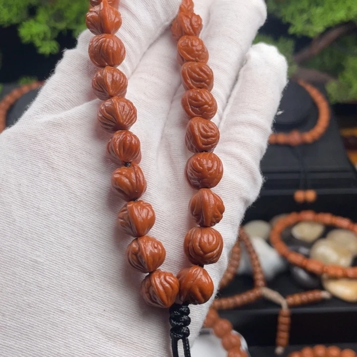 桃核吊坠金叶文手持