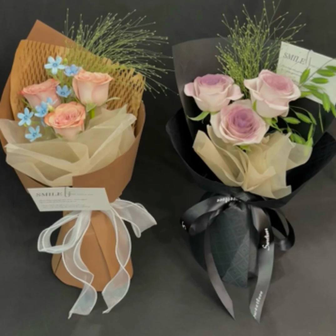 3支玫瑰小花束