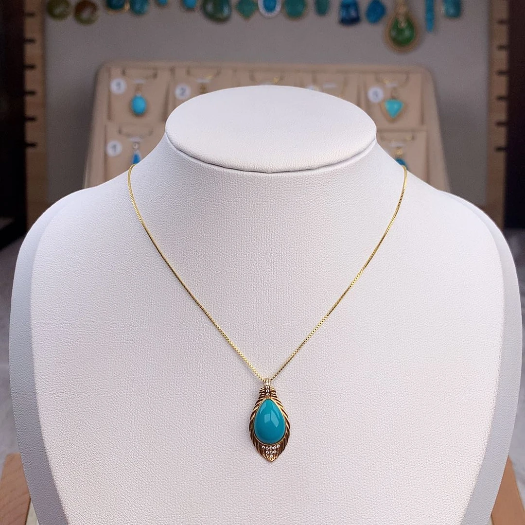 绿松石颈饰18K金镶嵌