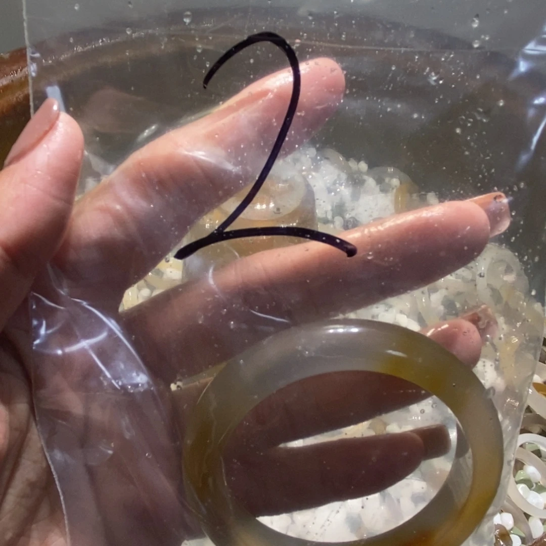 奶****玛瑙/玉髓未镶嵌手镯2号