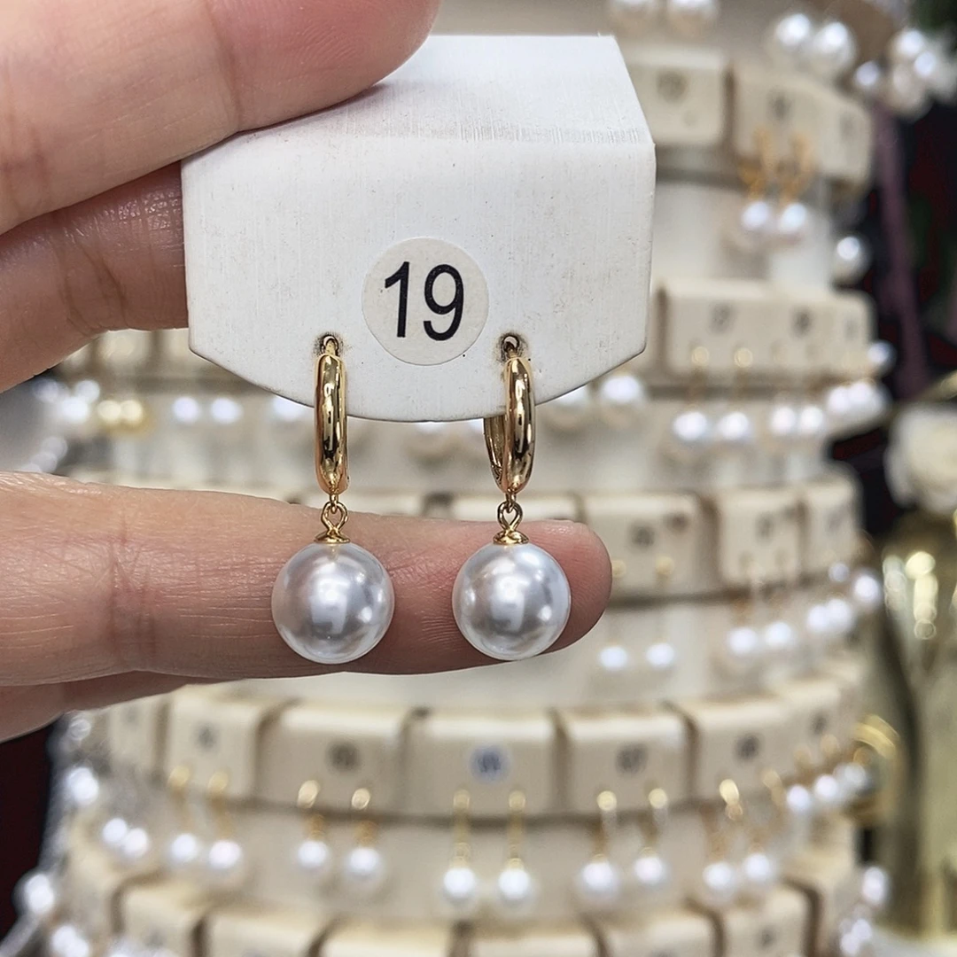 淡水珍珠银S925镶嵌耳饰