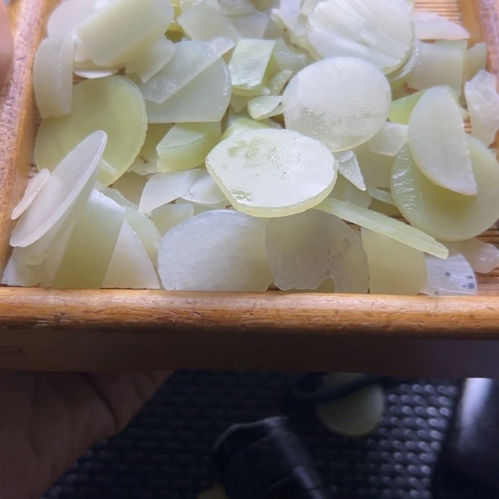 和田玉未镶嵌珠宝半成品