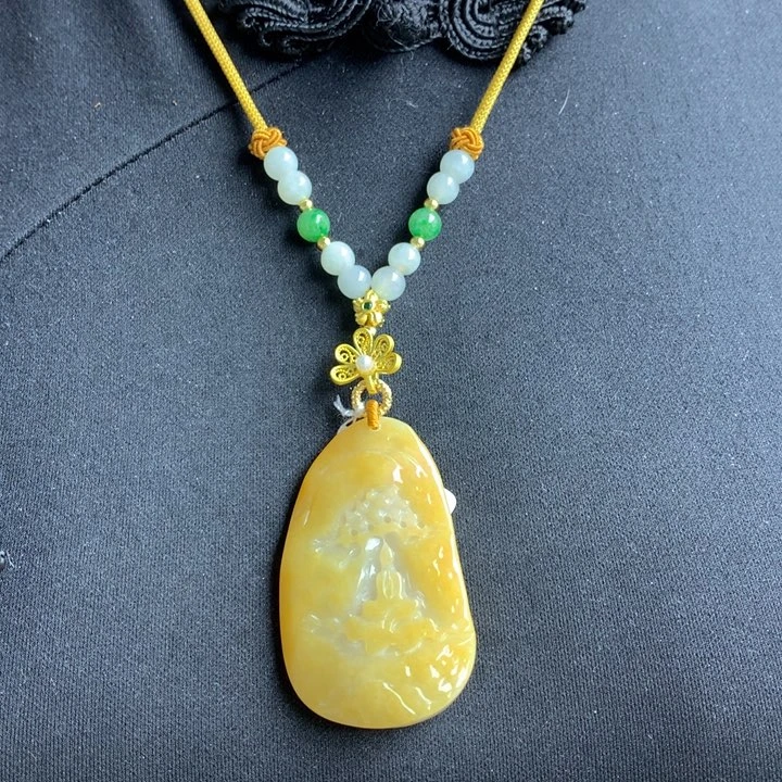 翡翠颈饰未镶嵌翡翠