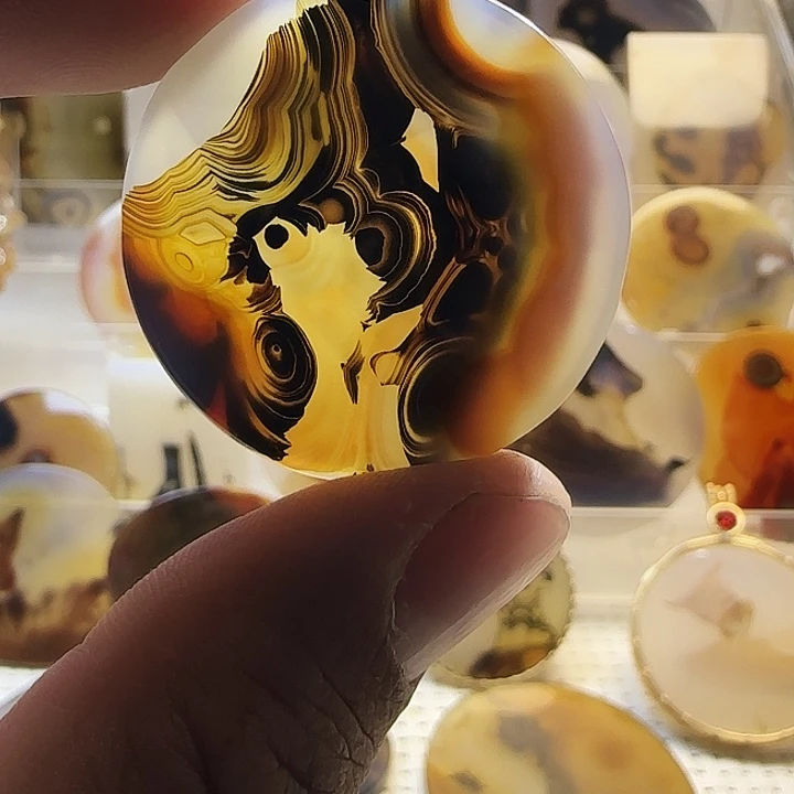 玛瑙/玉髓未镶嵌珠宝奇石