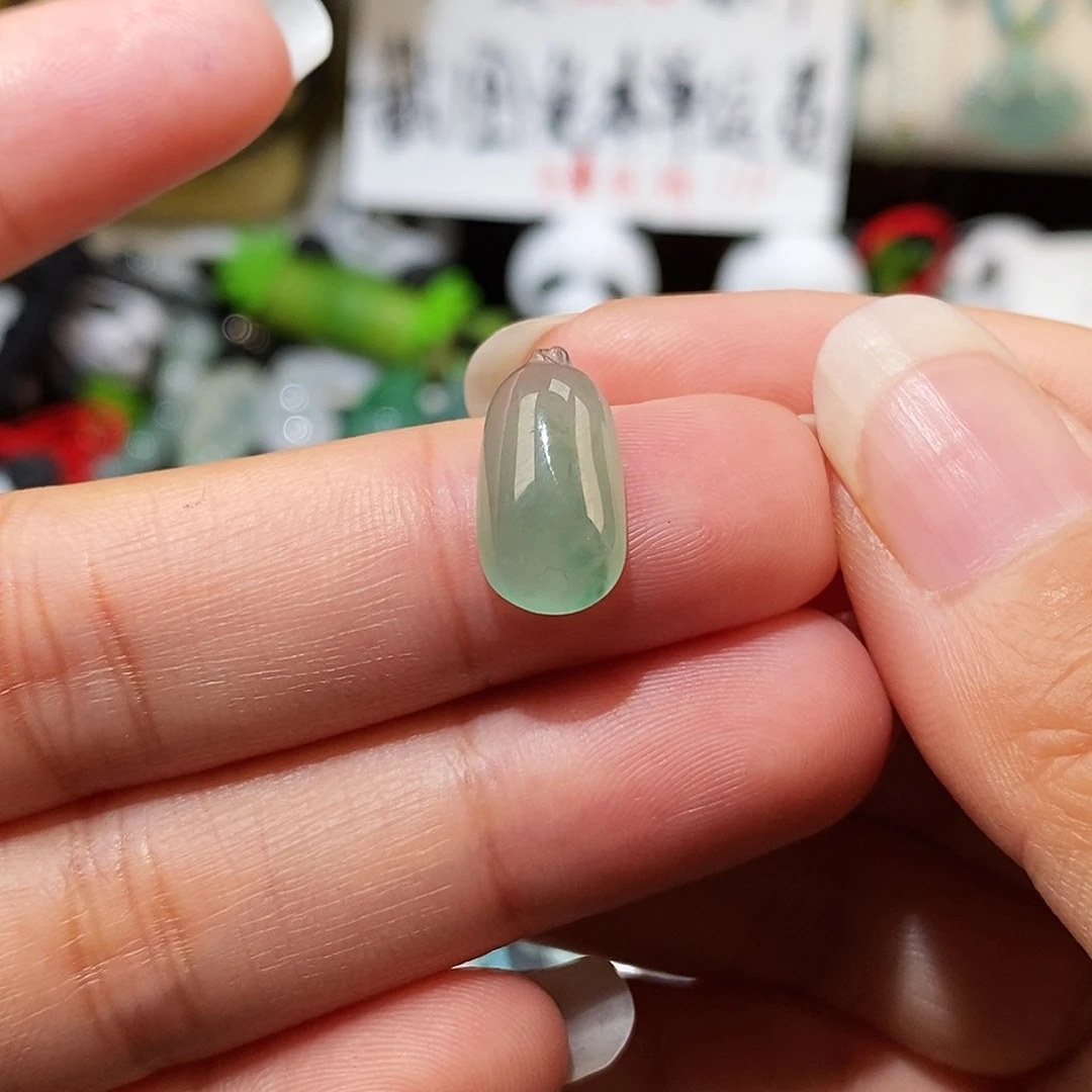 翡翠未镶嵌颈饰福瓜