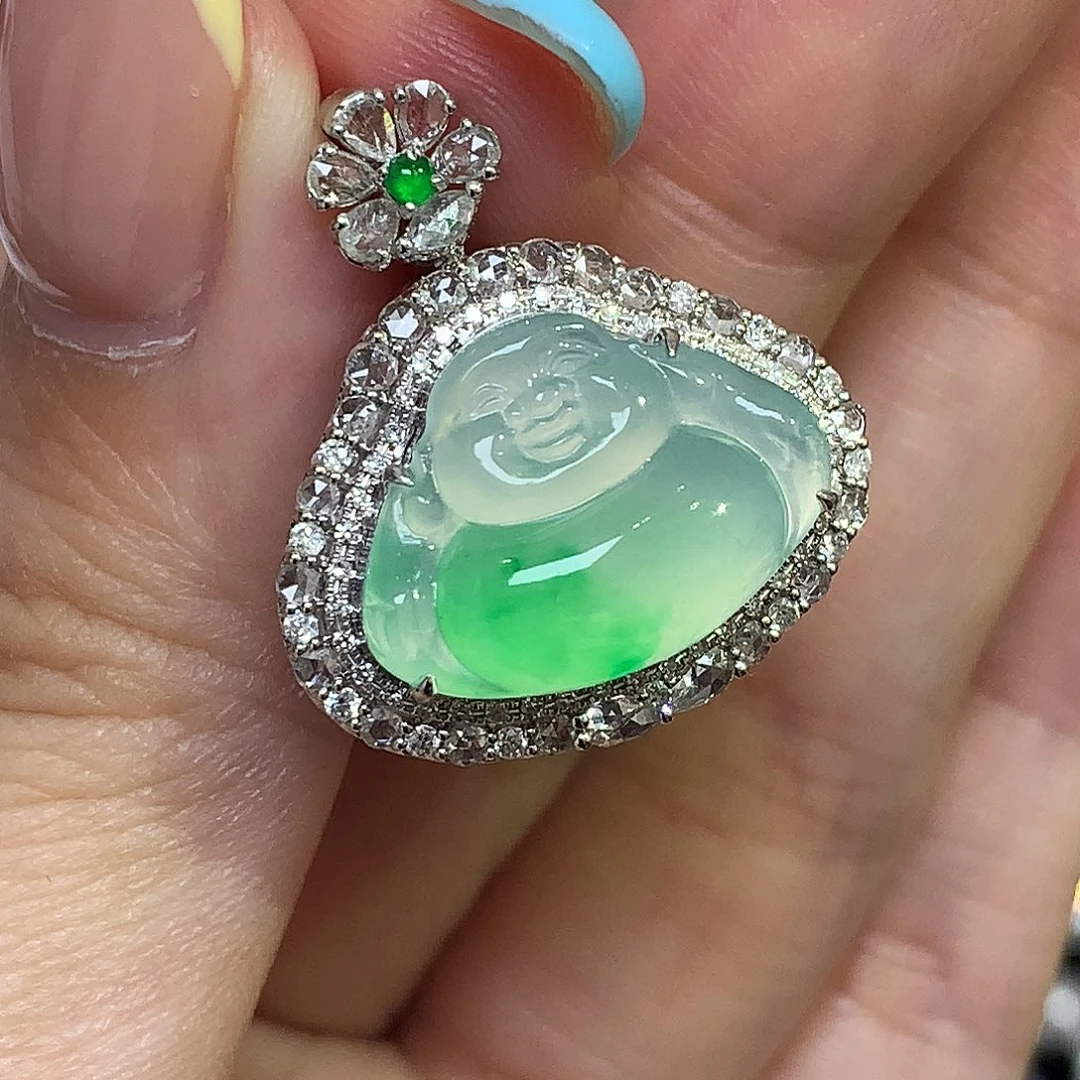 翡翠18K金镶嵌颈饰佛公