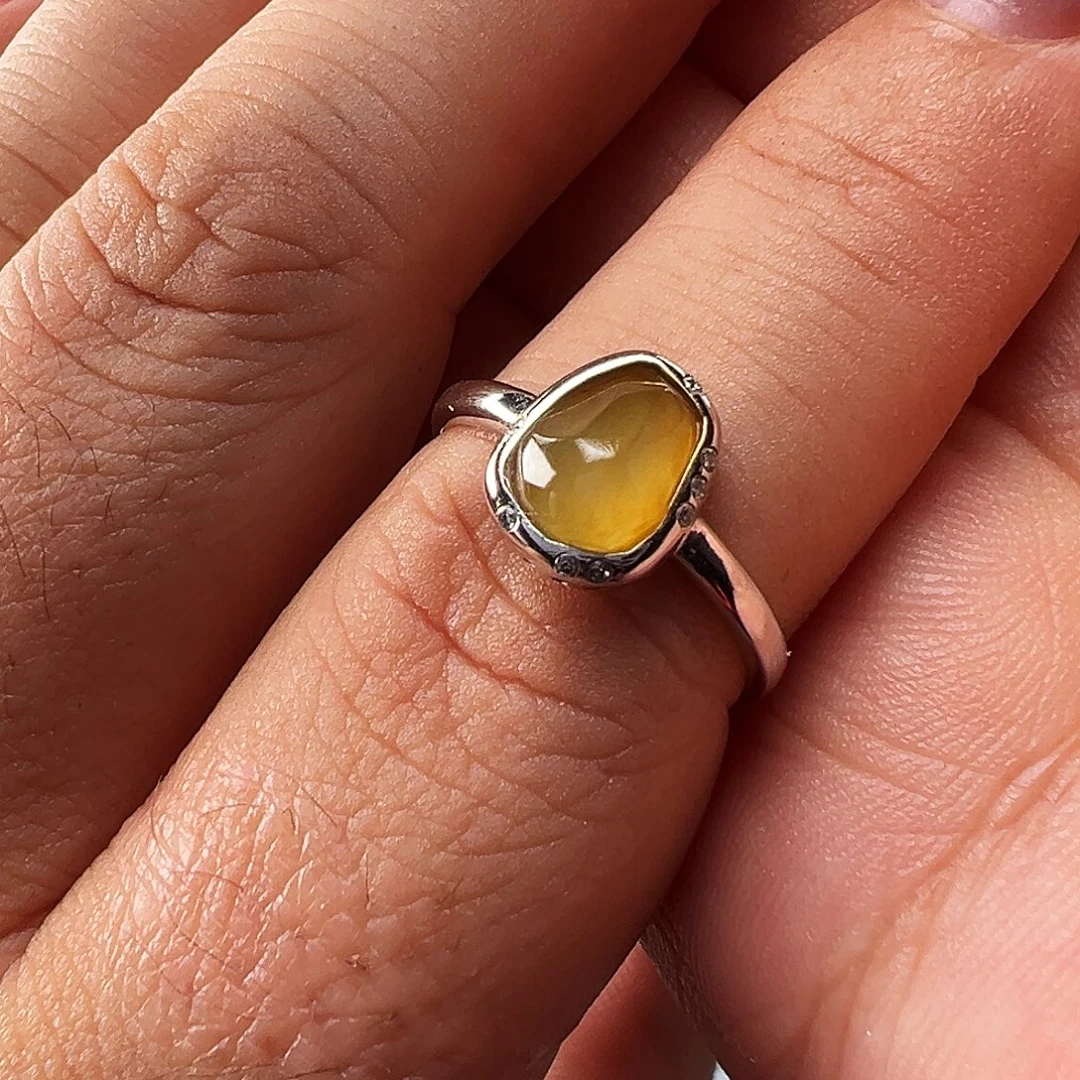 翡翠18K金镶嵌颈饰戒指