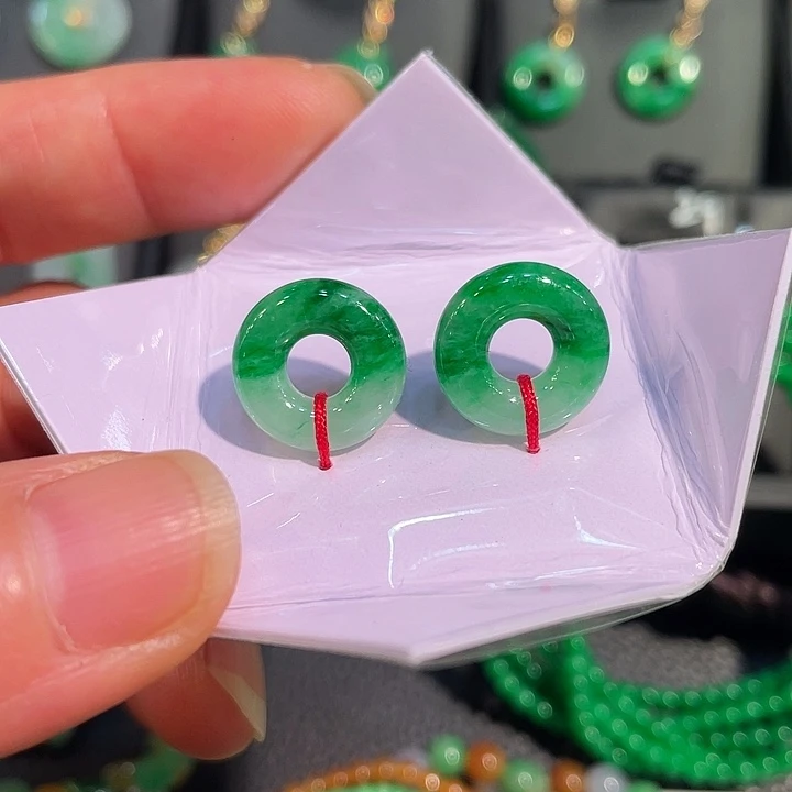 翡翠未镶嵌耳饰甜甜圈
