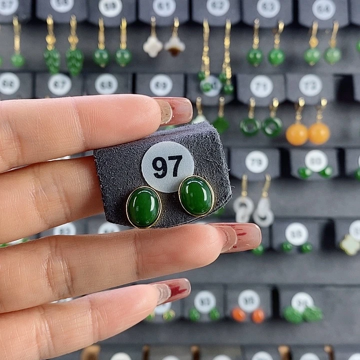 和田玉耳饰18K金镶嵌