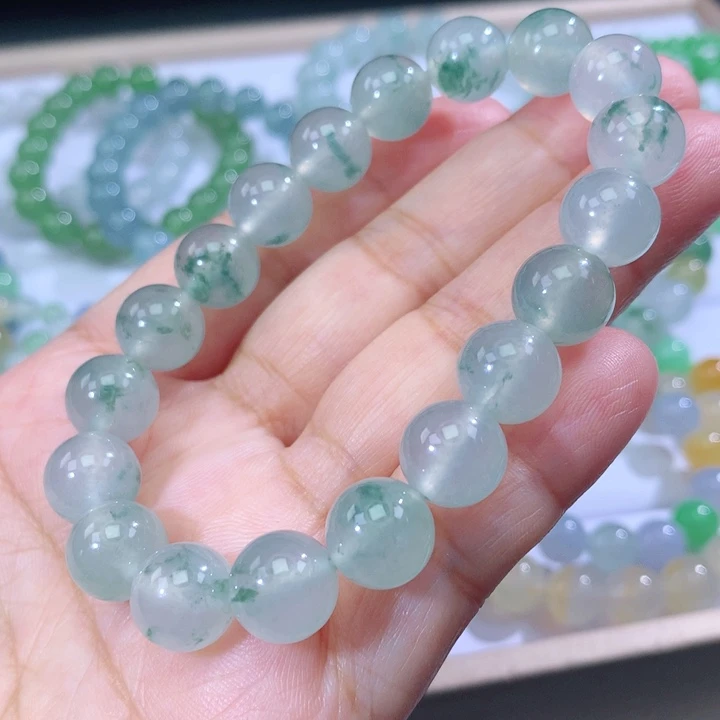 翡翠手链未镶嵌翡翠