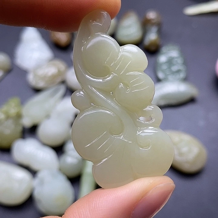 颈饰未镶嵌和田玉先***字