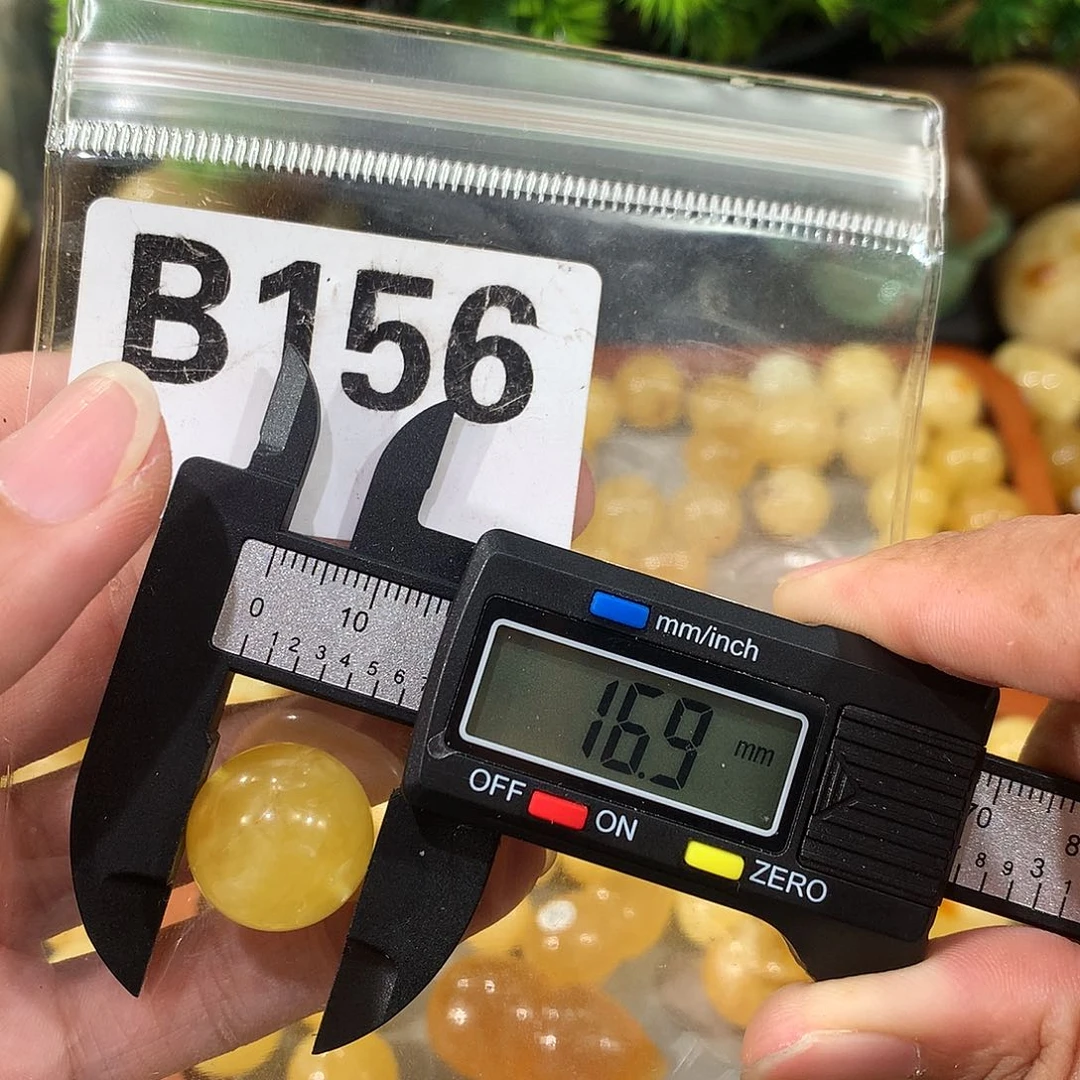 未镶嵌琥珀珠宝奇石