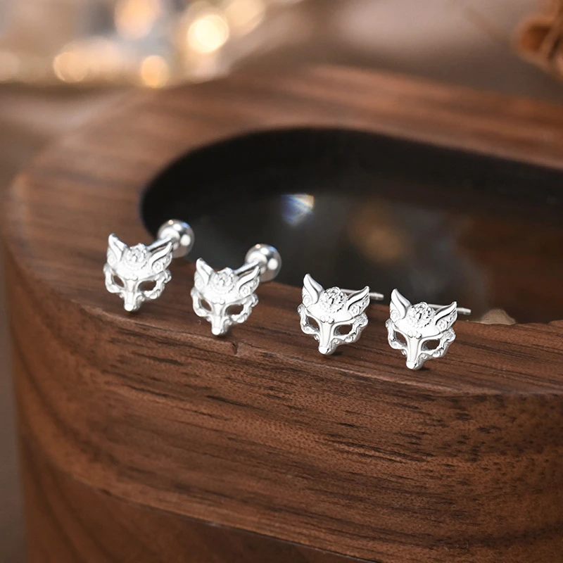 足银耳饰 999纯银狐狸面具耳钉简约时尚女免摘耳骨钉轻奢白搭耳饰
