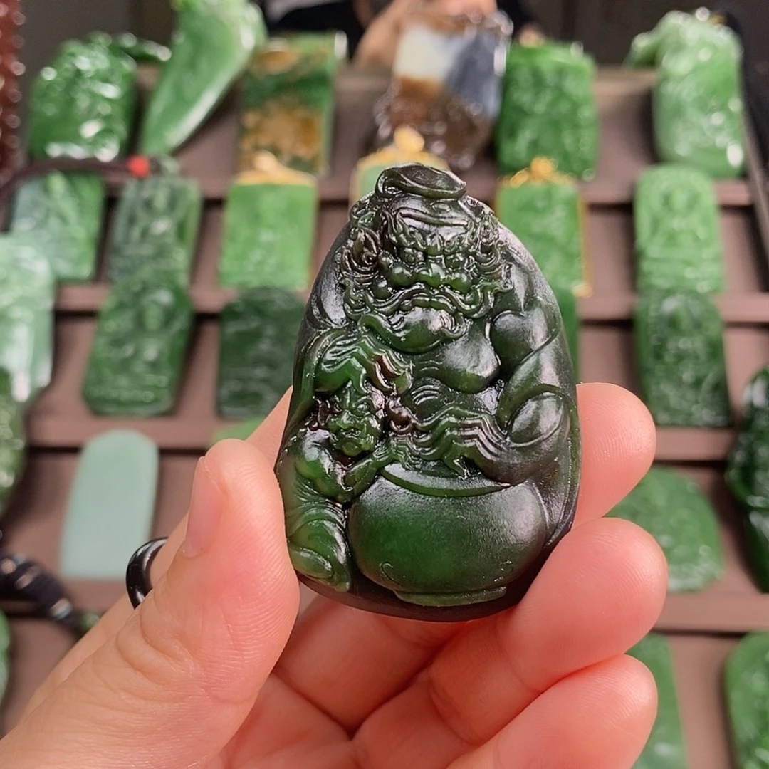 追***&和田玉未镶嵌颈饰