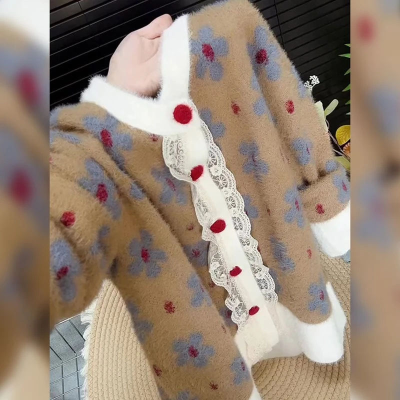 流行穿搭单件女2025早秋冬新款慵懒风花朵蕾丝边加厚针织衫毛衣潮