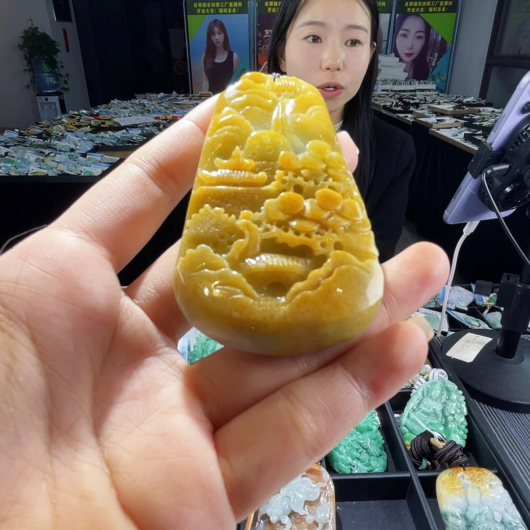 颈饰未镶嵌翡翠一