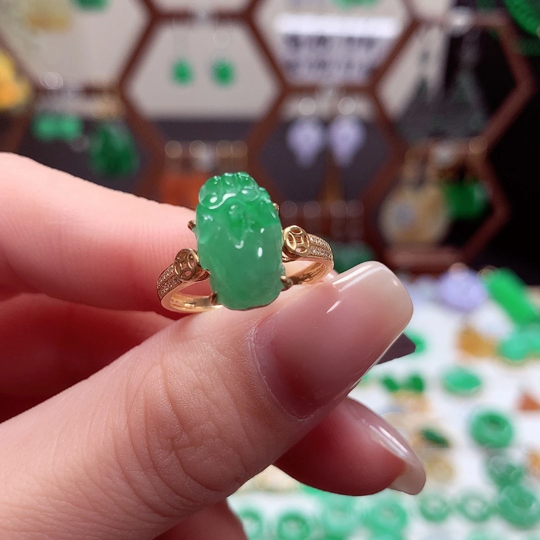 翡翠戒指18K金镶嵌天然翡翠