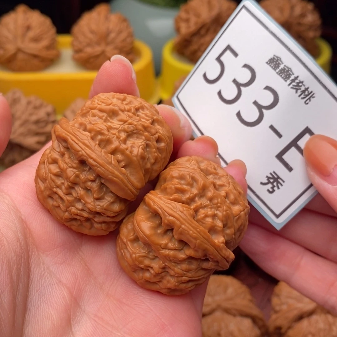 文玩核桃把件白狮37