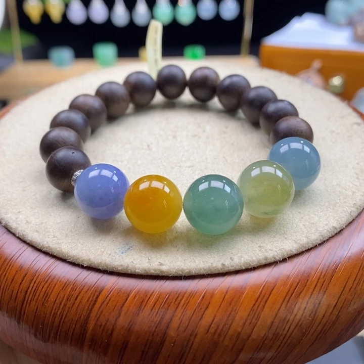 沉香木手串翡翠搭配沉香木手串