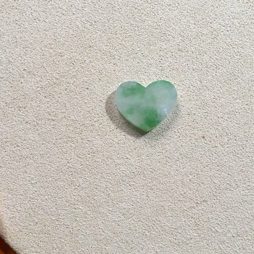 翡翠未镶嵌颈饰天然A货翡翠裸石