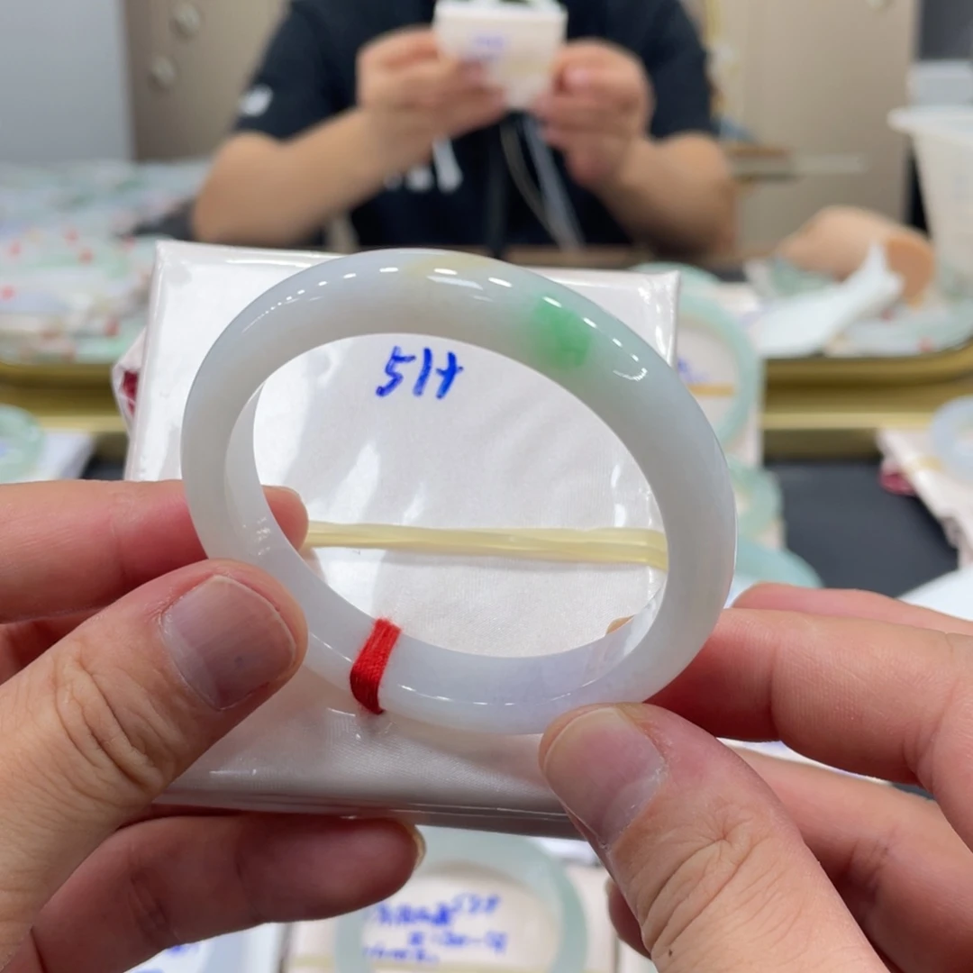 未镶嵌手镯翡翠翡翠