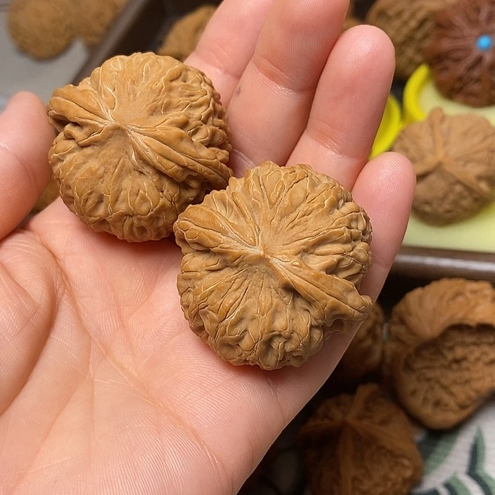 *****文玩核桃吊坠核王41